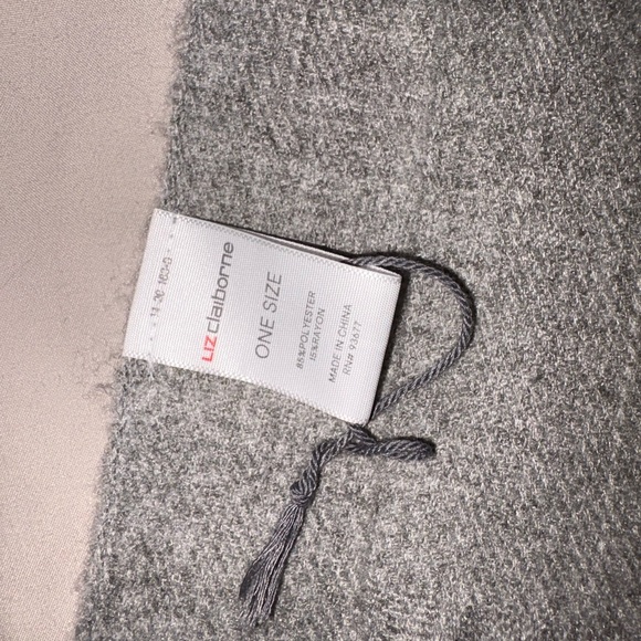 Scarf - Picture 4 of 5